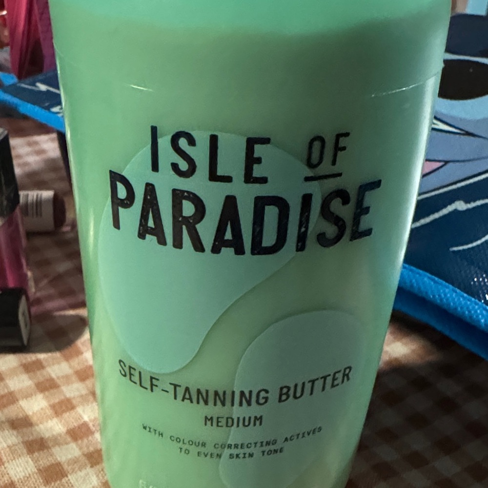 Isle of Paradise Medium Self-Tanning Butter with pump
